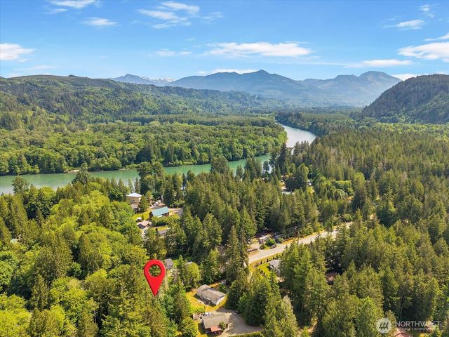 42041 Cedar Street, Concrete, WA 98237