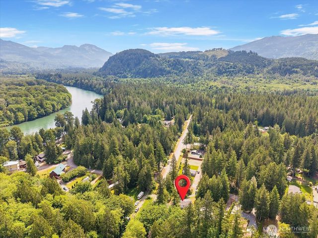 42041 Cedar Street, Concrete, WA 98237