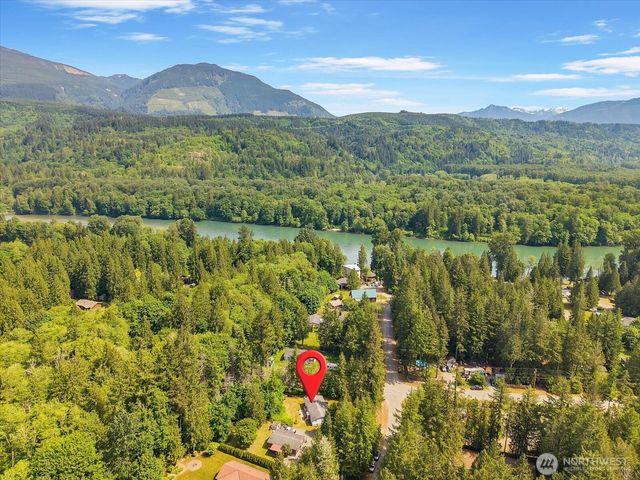 42041 Cedar Street, Concrete, WA 98237
