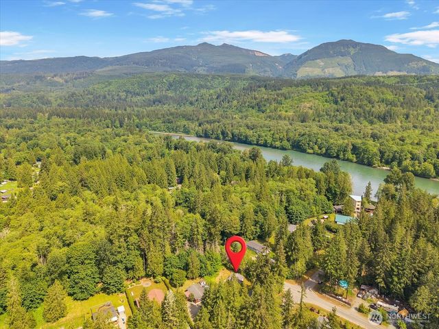 42041 Cedar Street, Concrete, WA 98237
