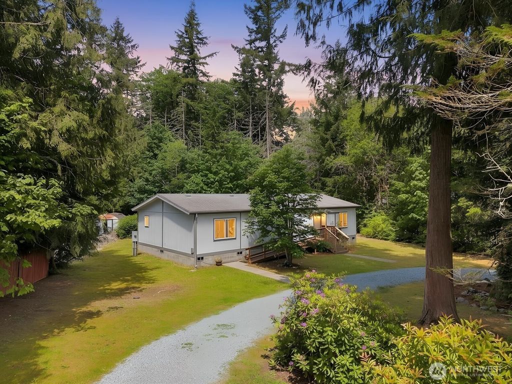 42041 Cedar Street, Concrete, WA 98237