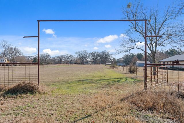 2789 RS County Road 1410, Point, TX 75472