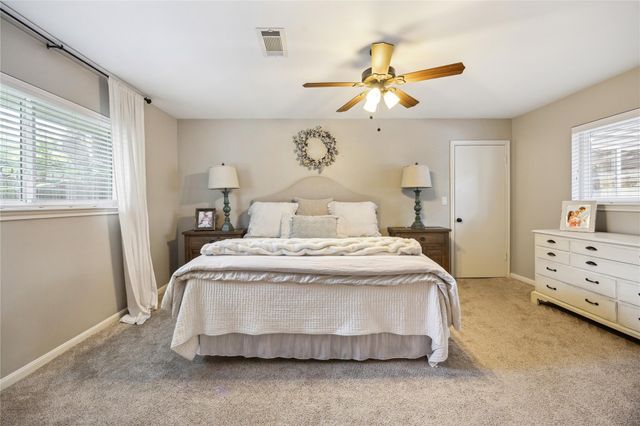 10714 Piping Rock Lane, Houston, TX 77042