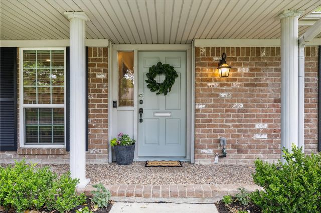 10714 Piping Rock Lane, Houston, TX 77042