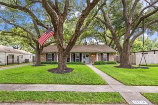10714 Piping Rock Lane, Houston, TX 77042
