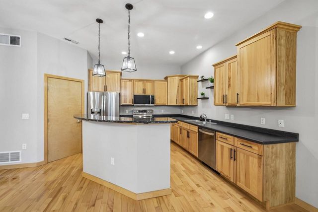 9344 Old Sauk Road, Middleton, WI 53562