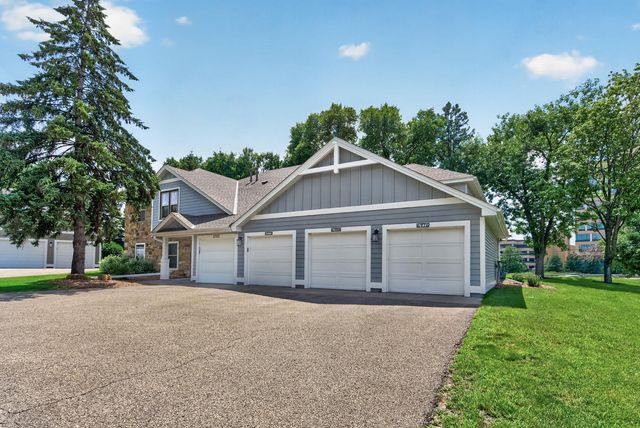 6976 Langford Court, Edina, MN 55436