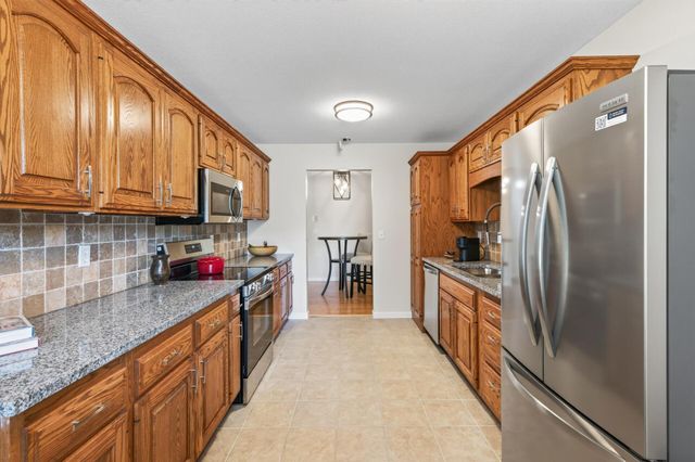 6976 Langford Court, Edina, MN 55436