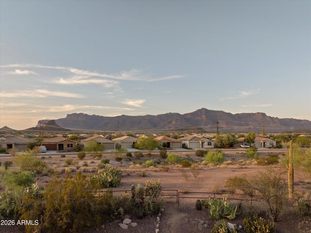 10161 E RUGGED MOUNTAIN Drive, Gold Canyon, AZ 85118