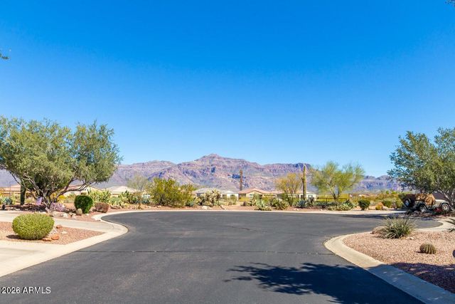 10161 E RUGGED MOUNTAIN Drive, Gold Canyon, AZ 85118