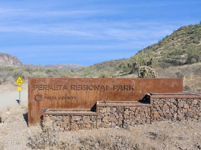 10161 E RUGGED MOUNTAIN Drive, Gold Canyon, AZ 85118