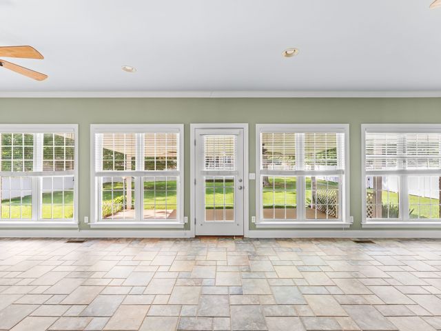 142 Heritage Cir, Manchester, TN 37355