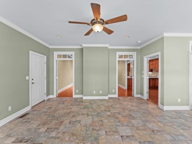 142 Heritage Cir, Manchester, TN 37355