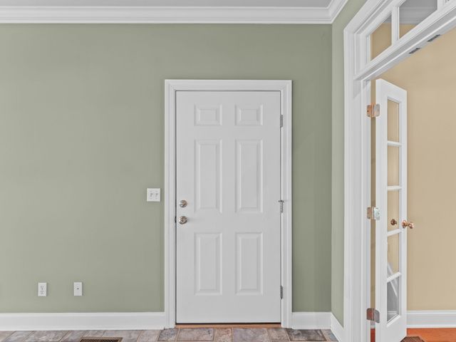 142 Heritage Cir, Manchester, TN 37355