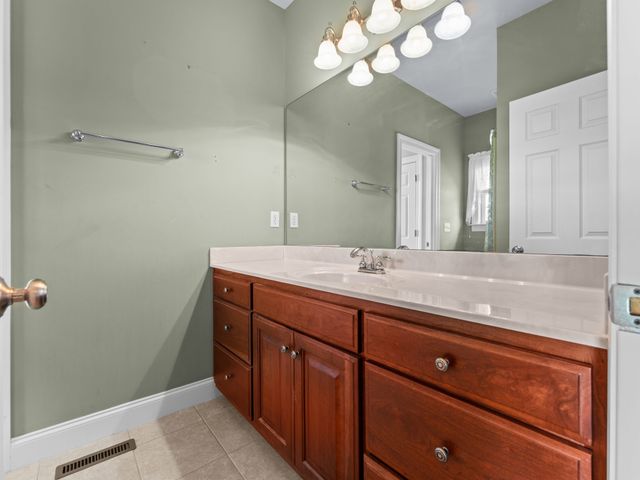 142 Heritage Cir, Manchester, TN 37355