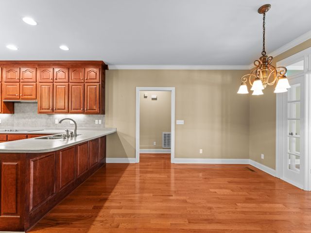 142 Heritage Cir, Manchester, TN 37355