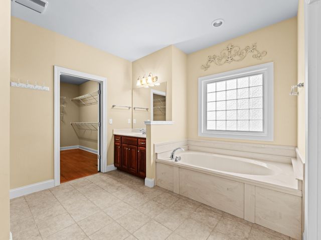 142 Heritage Cir, Manchester, TN 37355