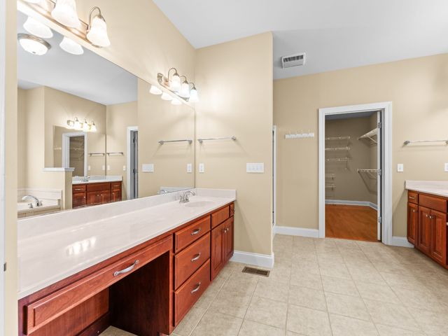 142 Heritage Cir, Manchester, TN 37355