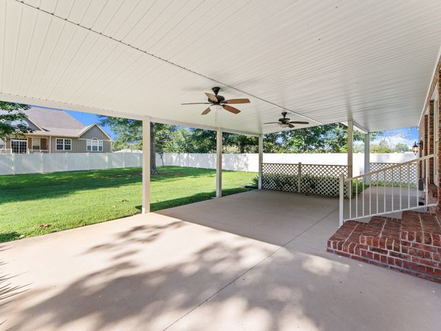 142 Heritage Cir, Manchester, TN 37355