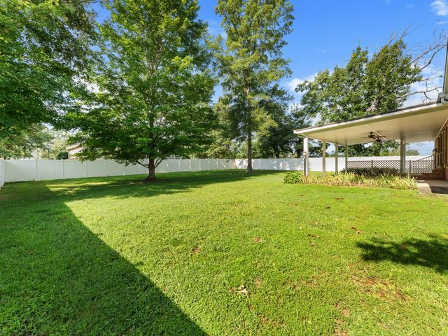 142 Heritage Cir, Manchester, TN 37355