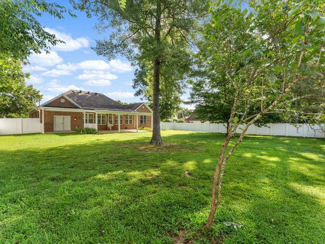 142 Heritage Cir, Manchester, TN 37355