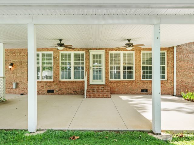 142 Heritage Cir, Manchester, TN 37355