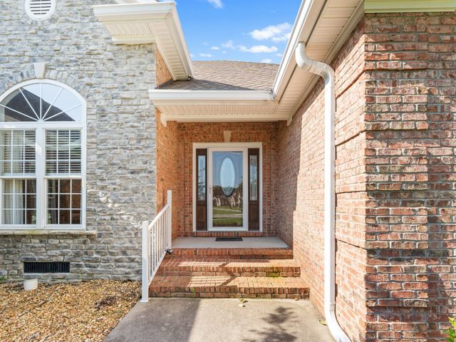 142 Heritage Cir, Manchester, TN 37355