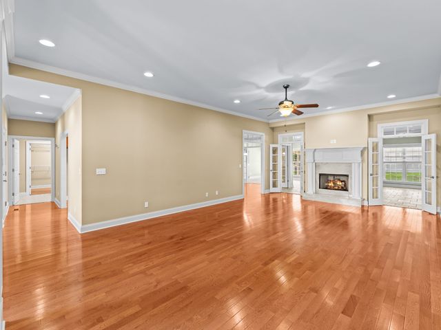 142 Heritage Cir, Manchester, TN 37355