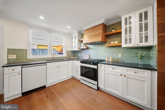 2234 S CLARION ST, Philadelphia, PA 19148