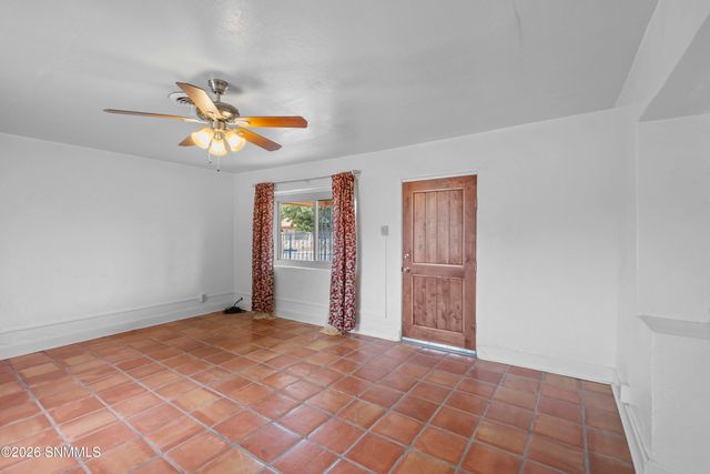225 E Savannah Road, La Mesa, NM 88044
