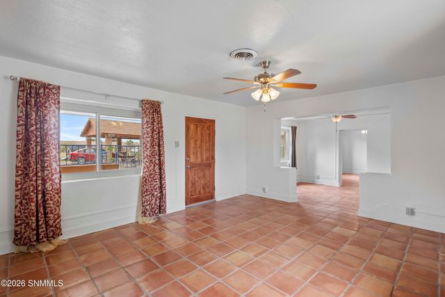 225 E Savannah Road, La Mesa, NM 88044