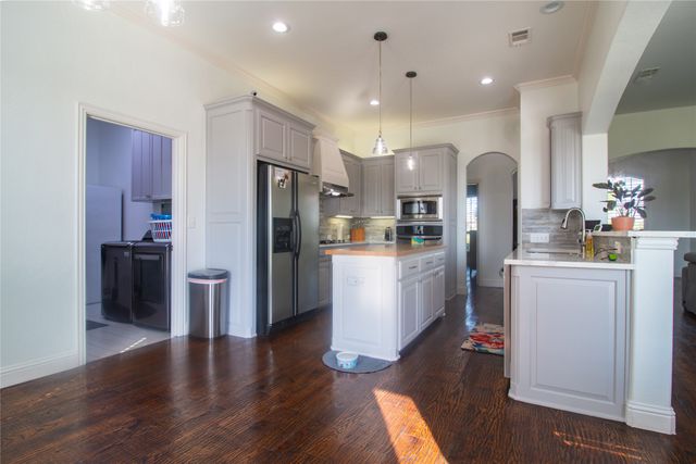 13176 Amber Meadow Drive, Talty, TX 75126