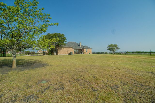 13176 Amber Meadow Drive, Talty, TX 75126