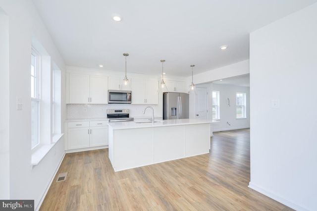 519 FONTANA CIR, Martinsburg, WV 25403