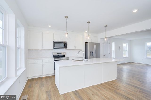 519 FONTANA CIR, Martinsburg, WV 25403
