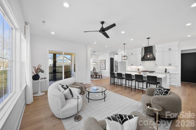 2033 South Street, Charlotte, NC 28208