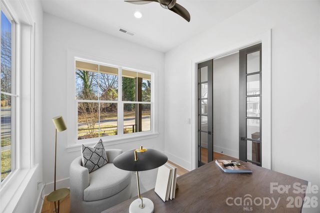 2033 South Street, Charlotte, NC 28208