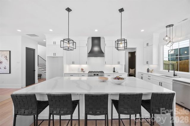 2033 South Street, Charlotte, NC 28208