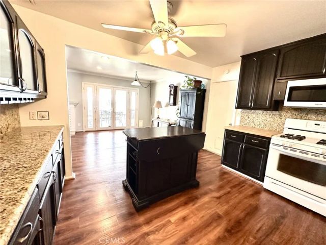 233 PHLOX Avenue, Redlands, CA 92373