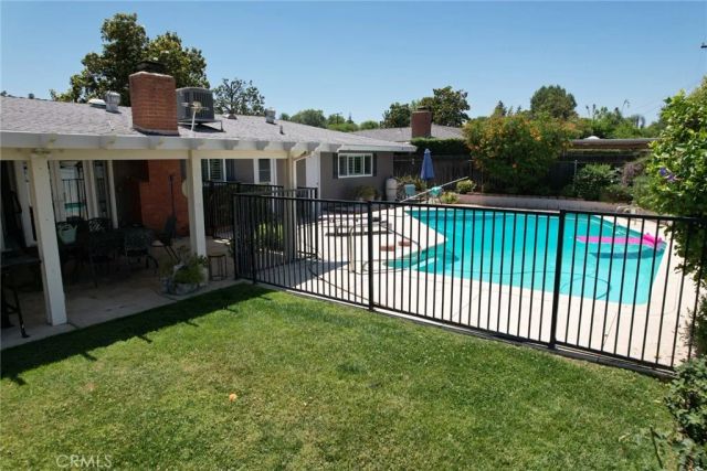 233 PHLOX Avenue, Redlands, CA 92373