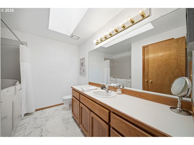 11223 Se Clinton St, Portland, OR 97266