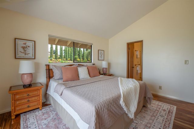 358 Holopuni Rd, Kula, HI 96790