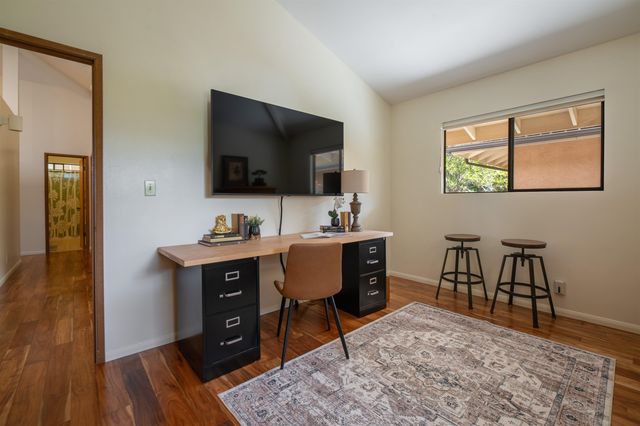 358 Holopuni Rd, Kula, HI 96790