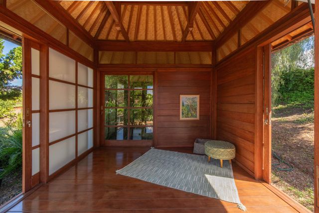 358 Holopuni Rd, Kula, HI 96790