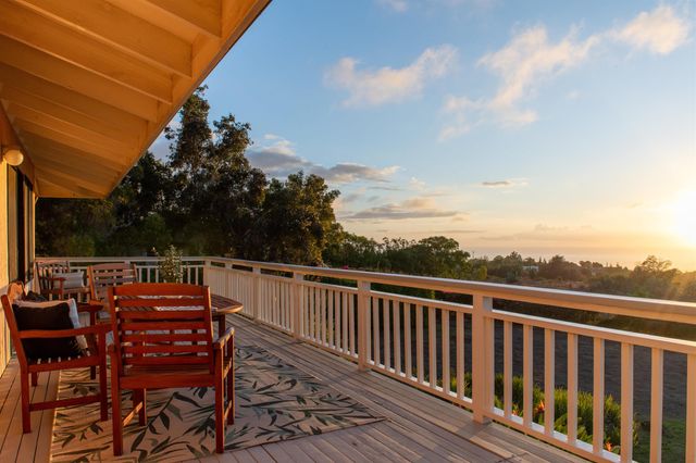 358 Holopuni Rd, Kula, HI 96790