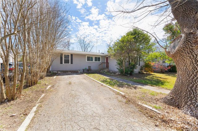 936 Cheatham ST, San Marcos, TX 78666