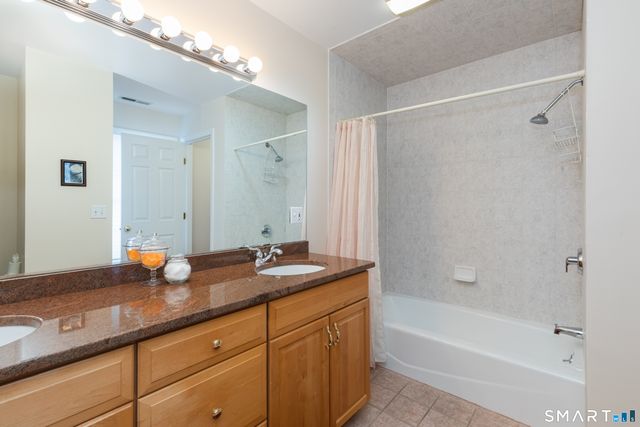 33 Old Field Hill Road 21, Southbury, CT 06488