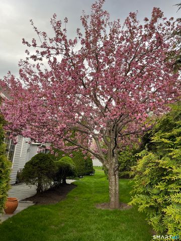 33 Old Field Hill Road 21, Southbury, CT 06488