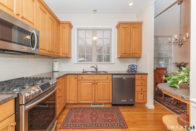 33 Old Field Hill Road 21, Southbury, CT 06488