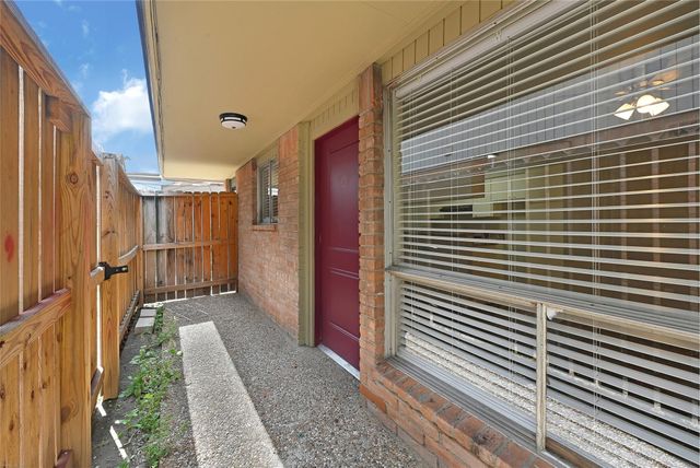 1529 Wirt Road 19, Houston, TX 77055